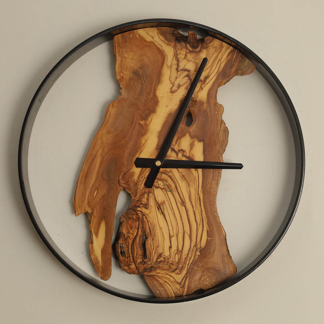 Wanduhr aus Olivenholz - 35-38 cm