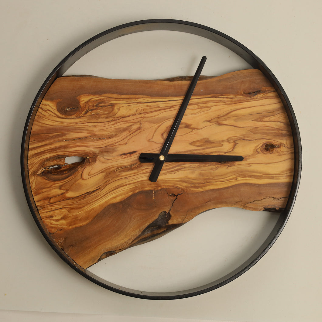 Wanduhr aus Olivenholz - 35-38 cm